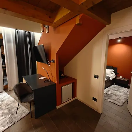 Отель & Ла-Тюйль