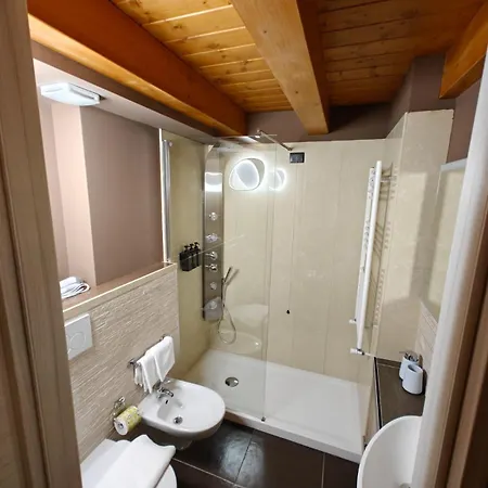 & Hotel 4*