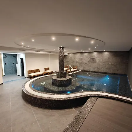 Hotel &