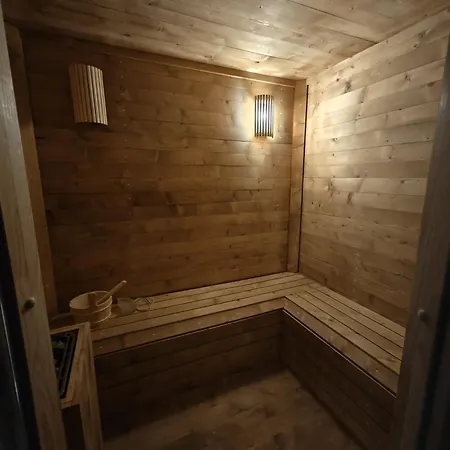 & Отель Ла-Тюйль