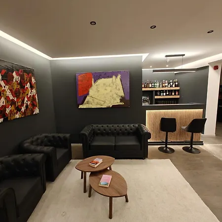 & Hotel 4*