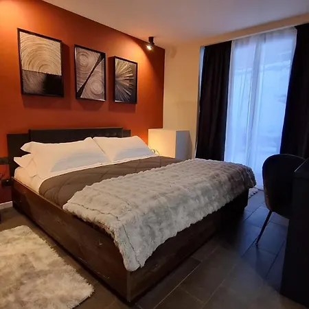 & Hotel 4*